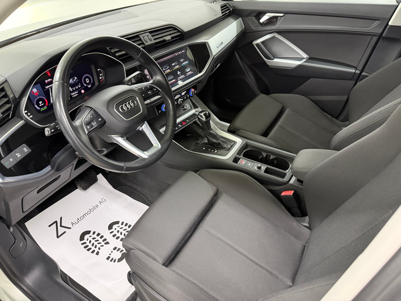 AUDI Q3 Sportback 35 TFSI S line Dew Silver Attraction S-tro, Hybride Léger Essence/Électricité, Occasion / Utilisé, Automatique - 7