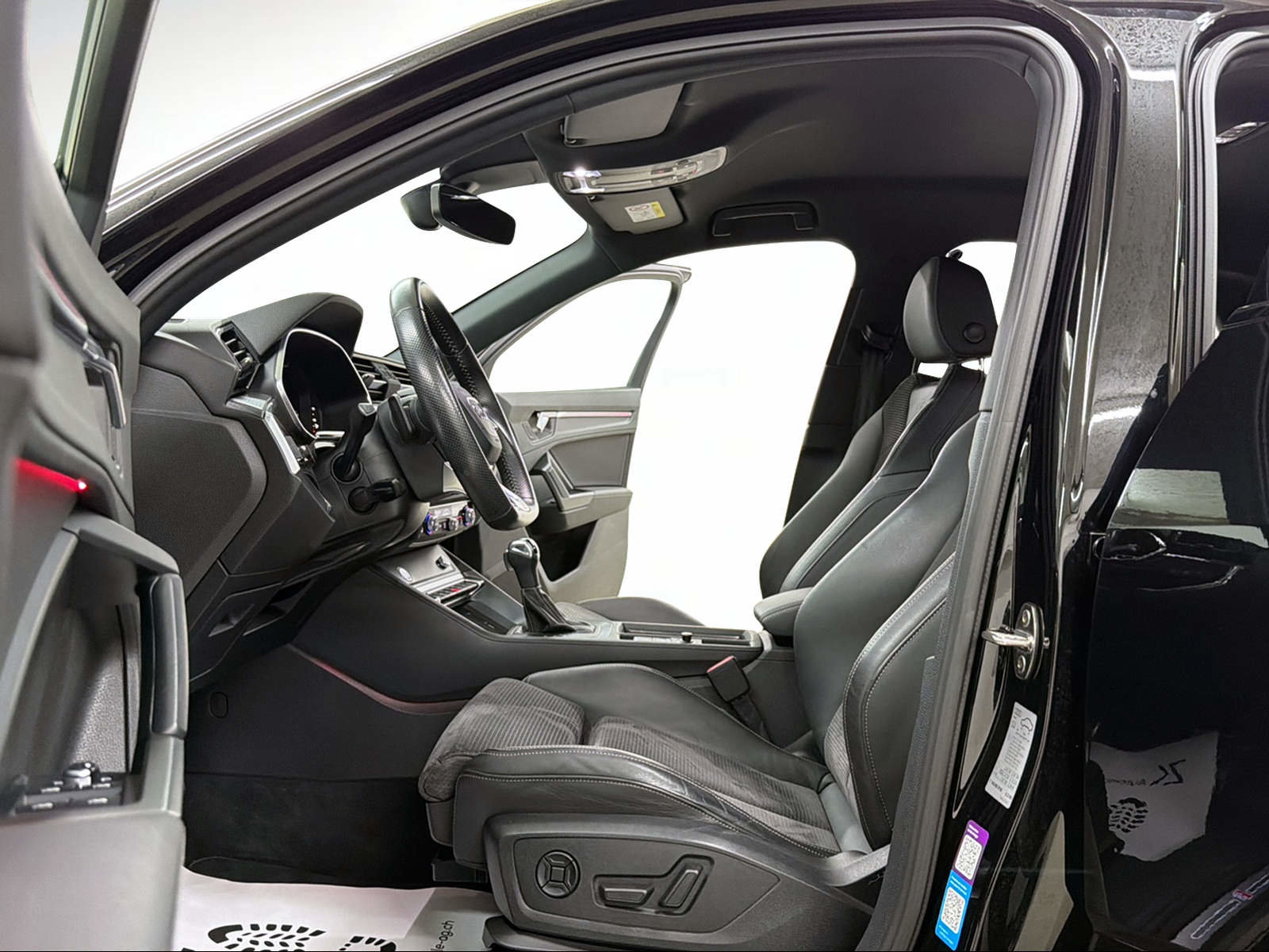 AUDI Q3 Sportback 40 TFSI S line quattro Midnight Black S-tr, Essence, Occasion / Utilisé, Automatique - 6