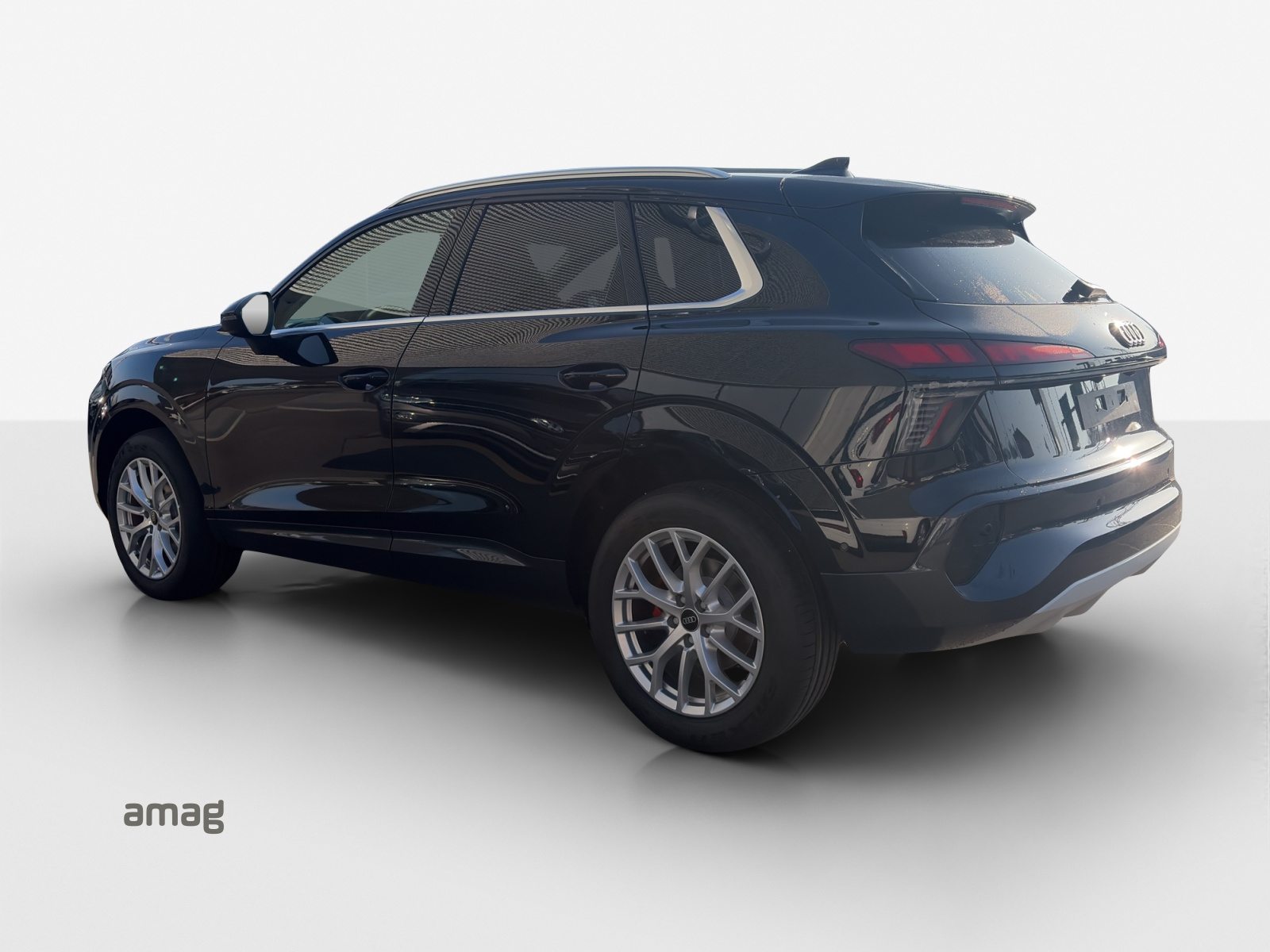 AUDI Q3 SUV TFSI 110 kW, Essence, Occasion / Utilisé, Automatique - 3