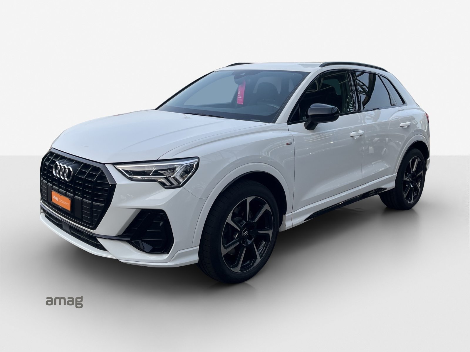 AUDI Q3 40 TDI S line