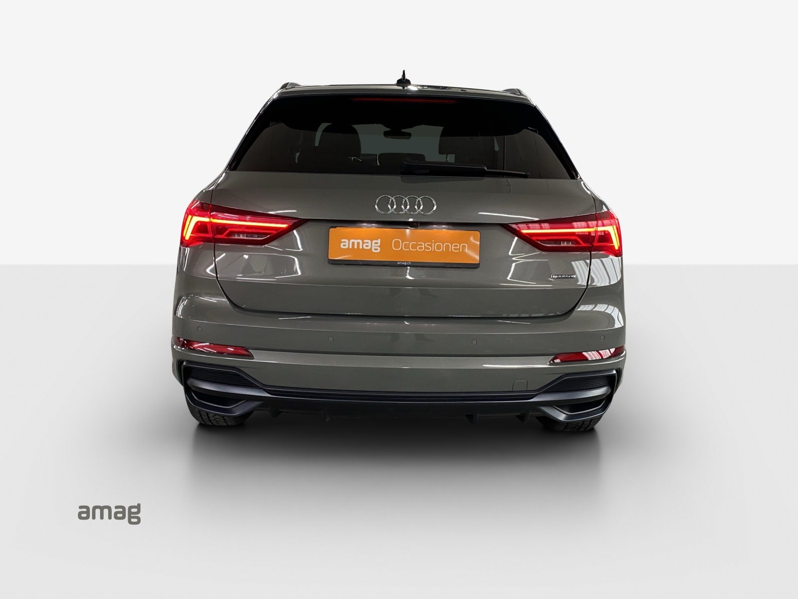 AUDI Q3 40 TDI S line, Diesel, Second hand / Used, Automatic - 4