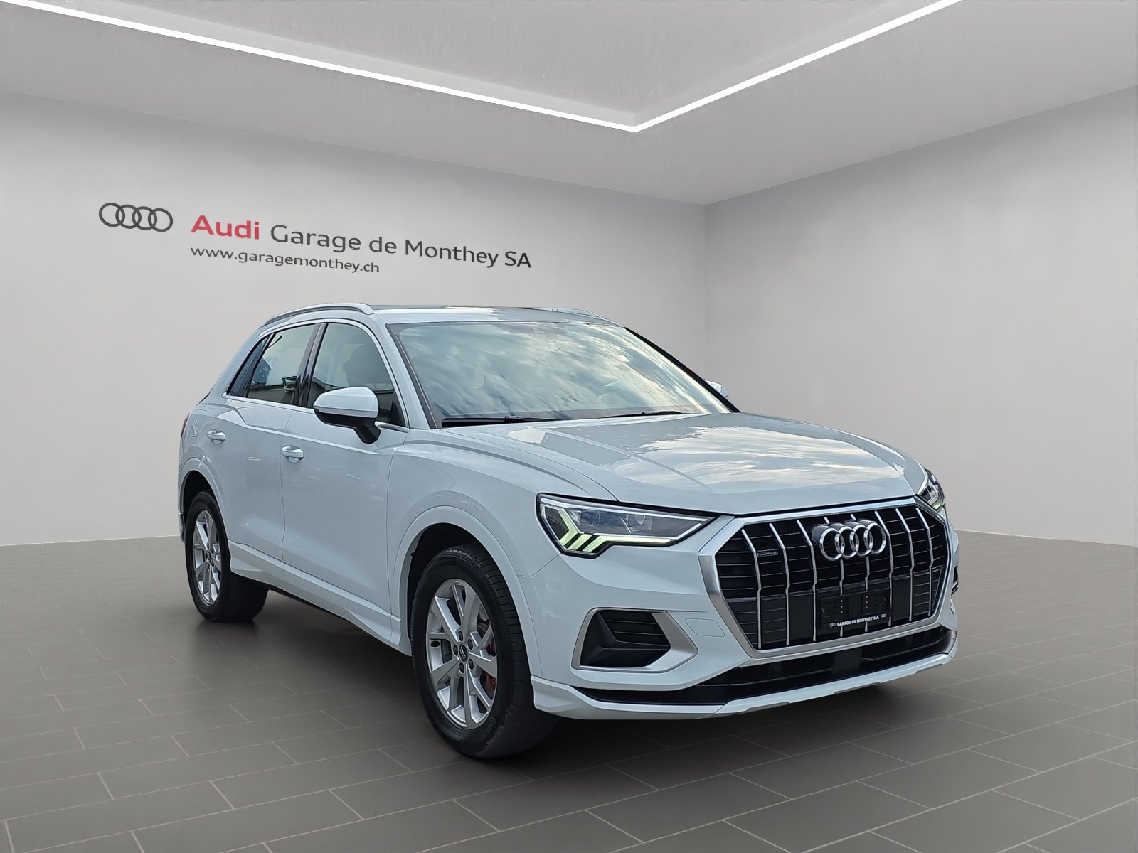 AUDI Q3 45 TFSI quattro S-tronic, Petrol, Second hand / Used, Automatic - 3