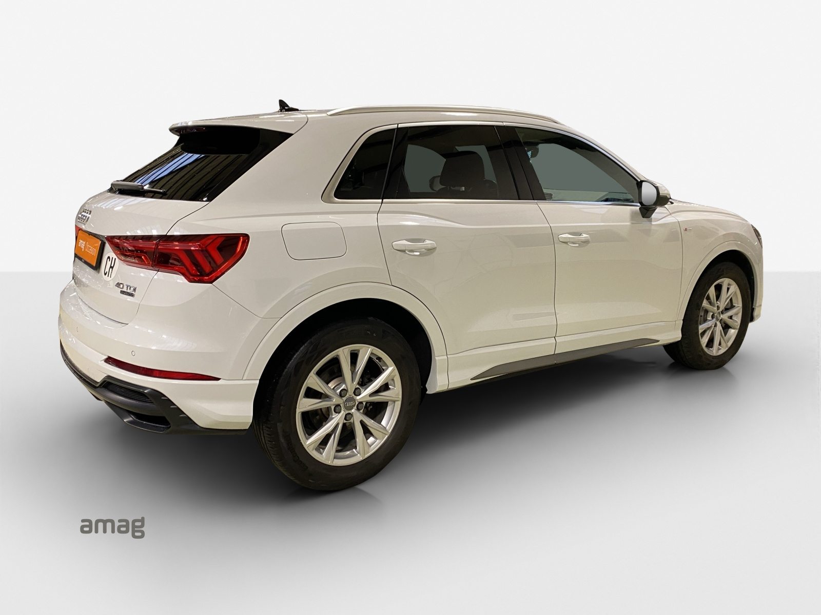 AUDI Q3 40 TDI S line, Diesel, Occasion / Utilisé, Automatique - 5