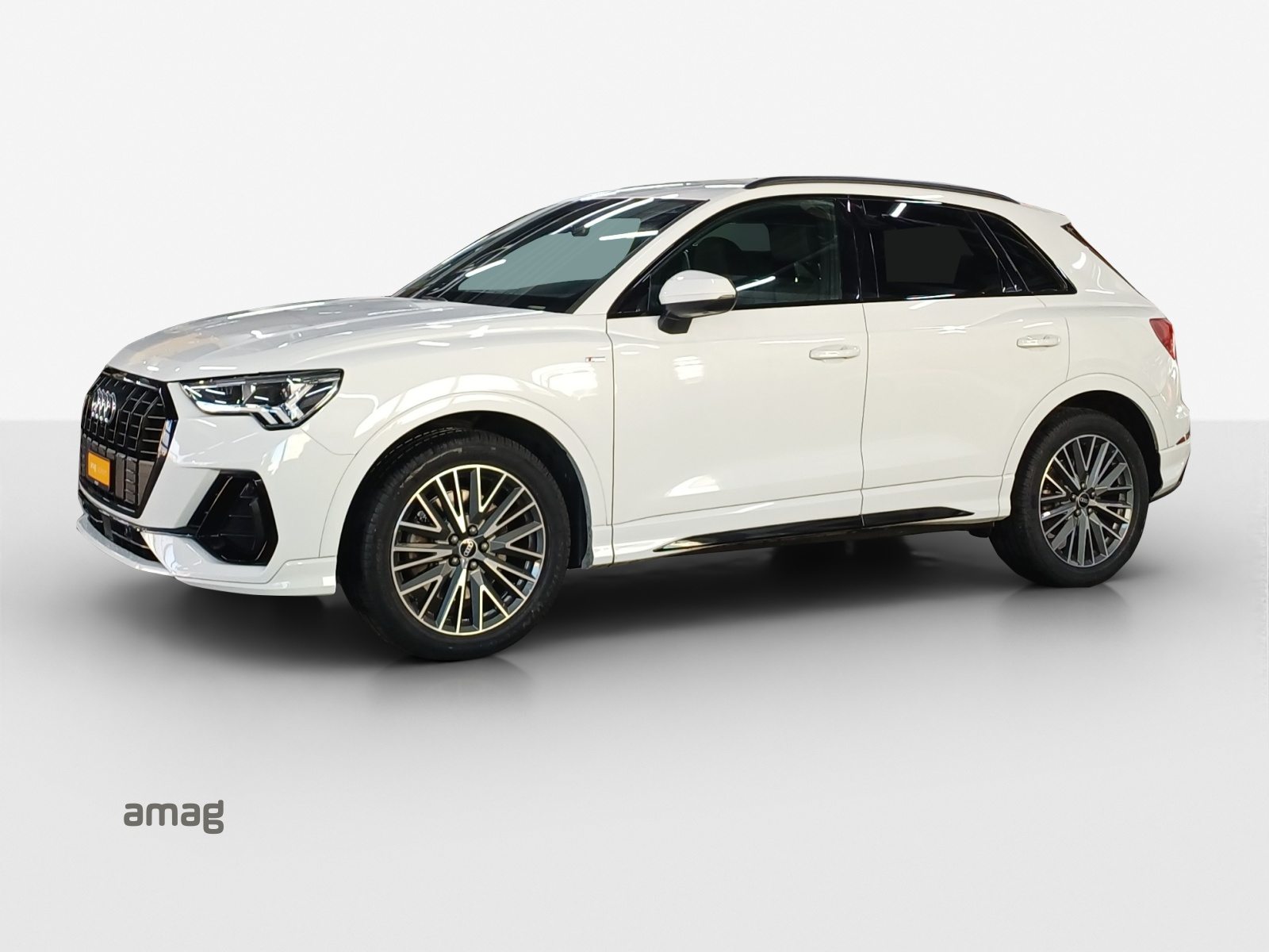 AUDI Q3 40 TDI S line
