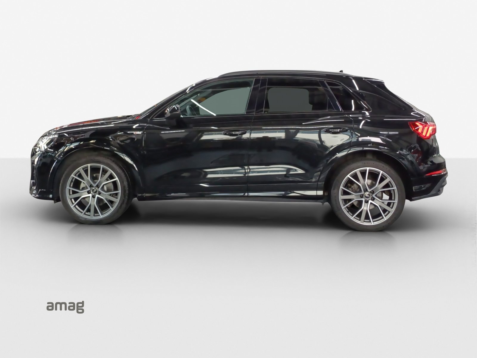AUDI Q3 35 TFSI S line Attraction, Essence, Occasion / Utilisé, Automatique - 2