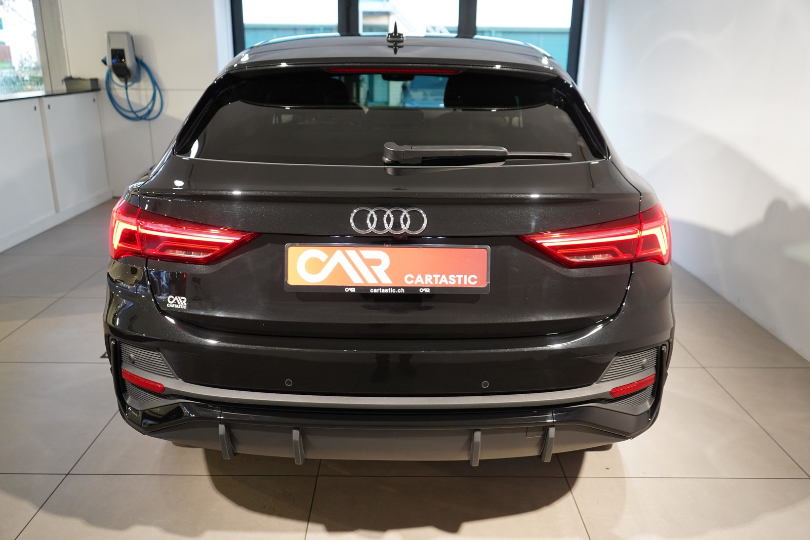 AUDI Q3 Sportback 1.5 35 TFSI S line S-Tronic, Mild-Hybrid Petrol/Electric, Second hand / Used, Automatic - 4