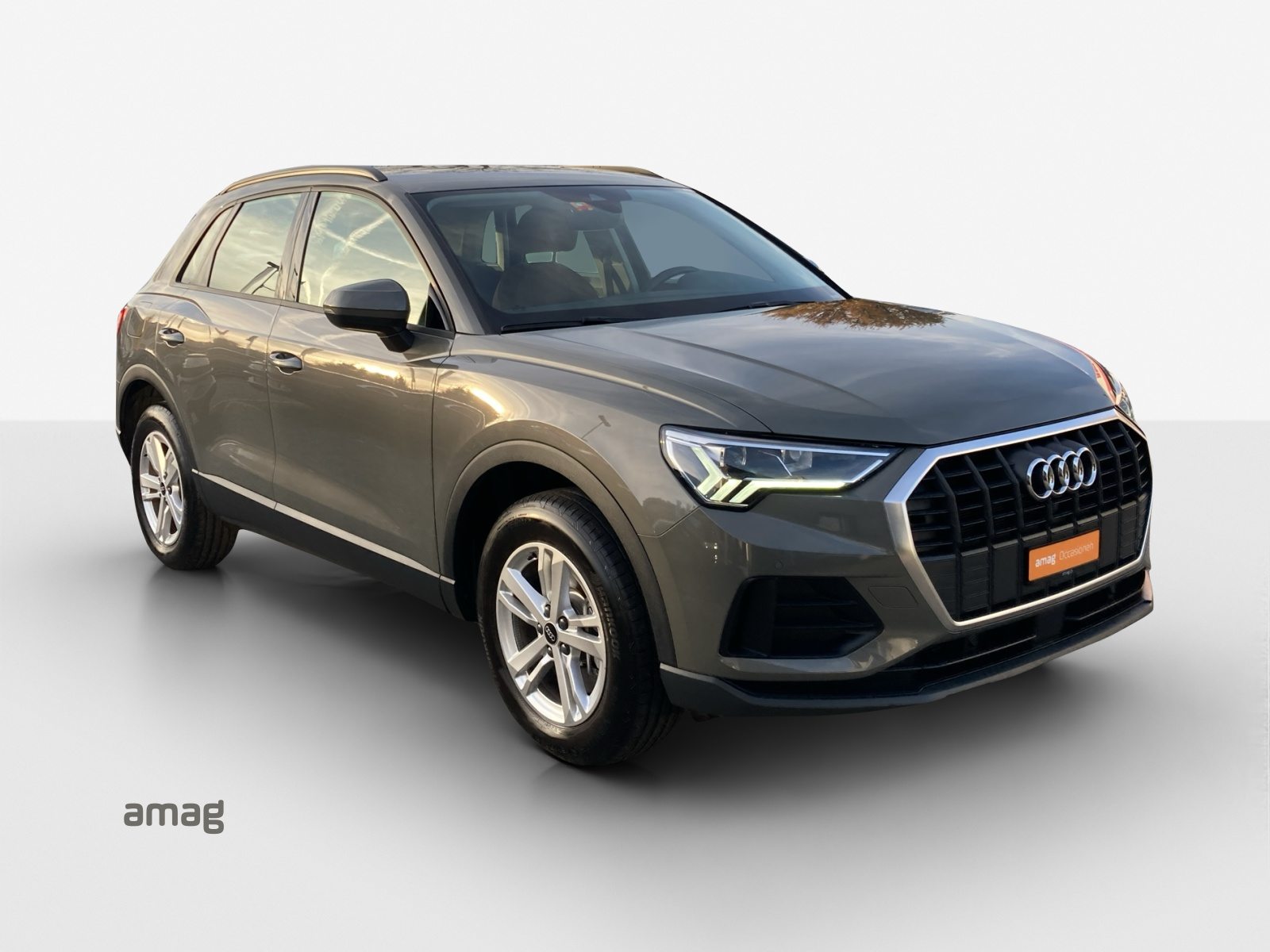AUDI Q3 45 TFSI e, Voll-Hybrid Benzin/Elektro, Occasion / Gebraucht, Automatik - 7