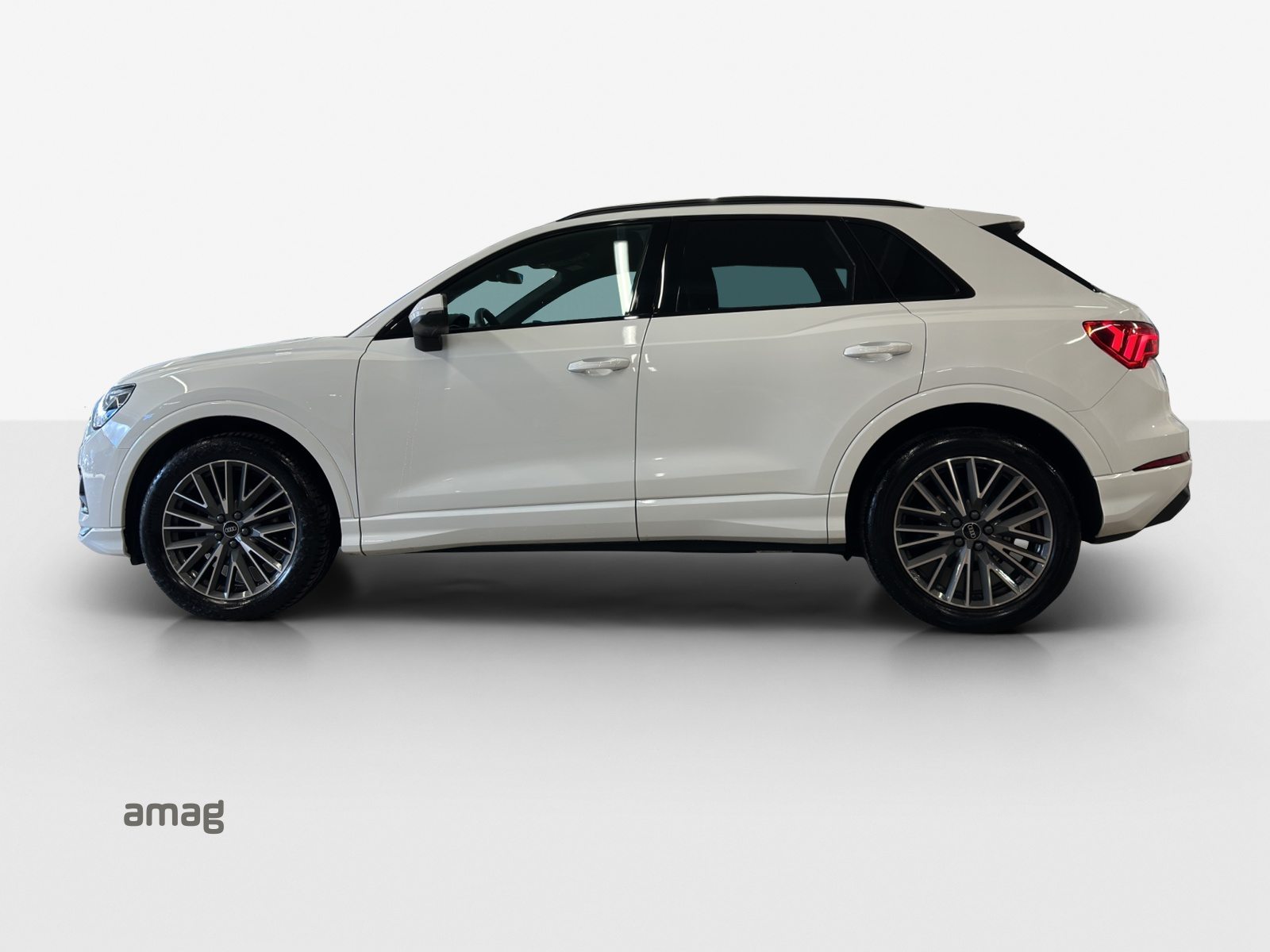 AUDI Q3 35 TFSI advanced Attraction, Benzina, Occasioni / Usate, Automatico - 2