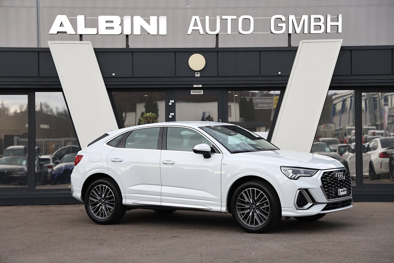 AUDI Q3 Sportback 40 TFSI S-LINE quattro S-tronic, Petrol, Second hand / Used, Automatic - 2