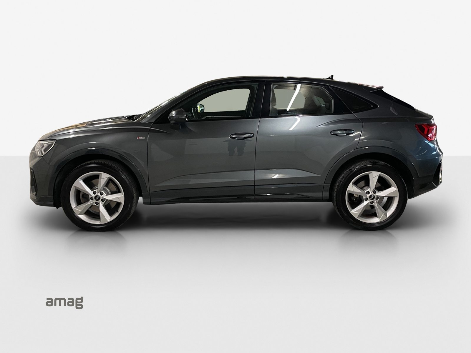 AUDI Q3 Sportback 40 TFSI S line, Benzin, Occasion / Gebraucht, Automatik - 2