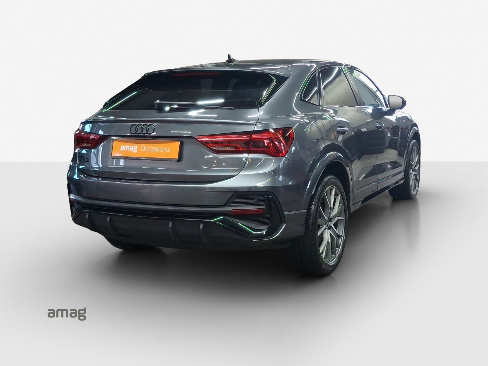 AUDI Q3 Sportback 45 TFSI e S line Attraction, Voll-Hybrid Benzin/Elektro, Occasion / Gebraucht, Automatik - 6