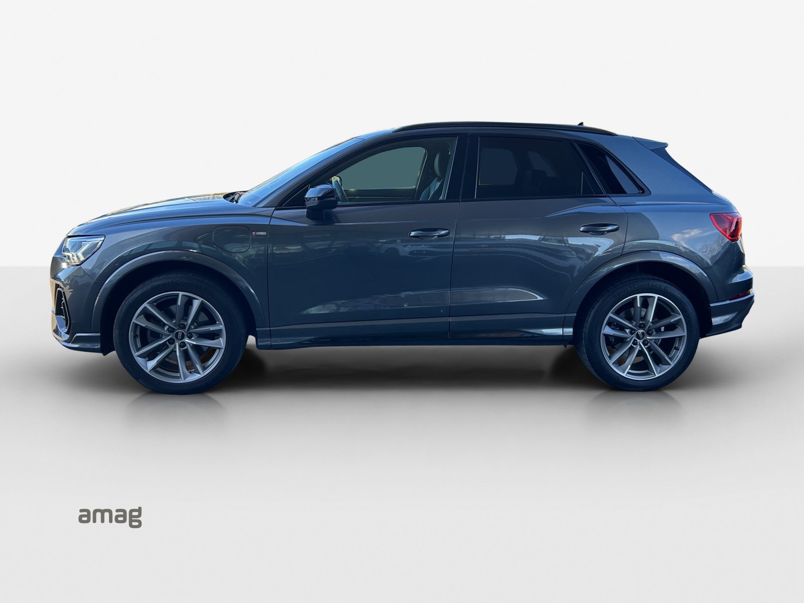 AUDI Q3 45 TFSI e S line Attraction, Voll-Hybrid Benzin/Elektro, Occasion / Gebraucht, Automatik - 2