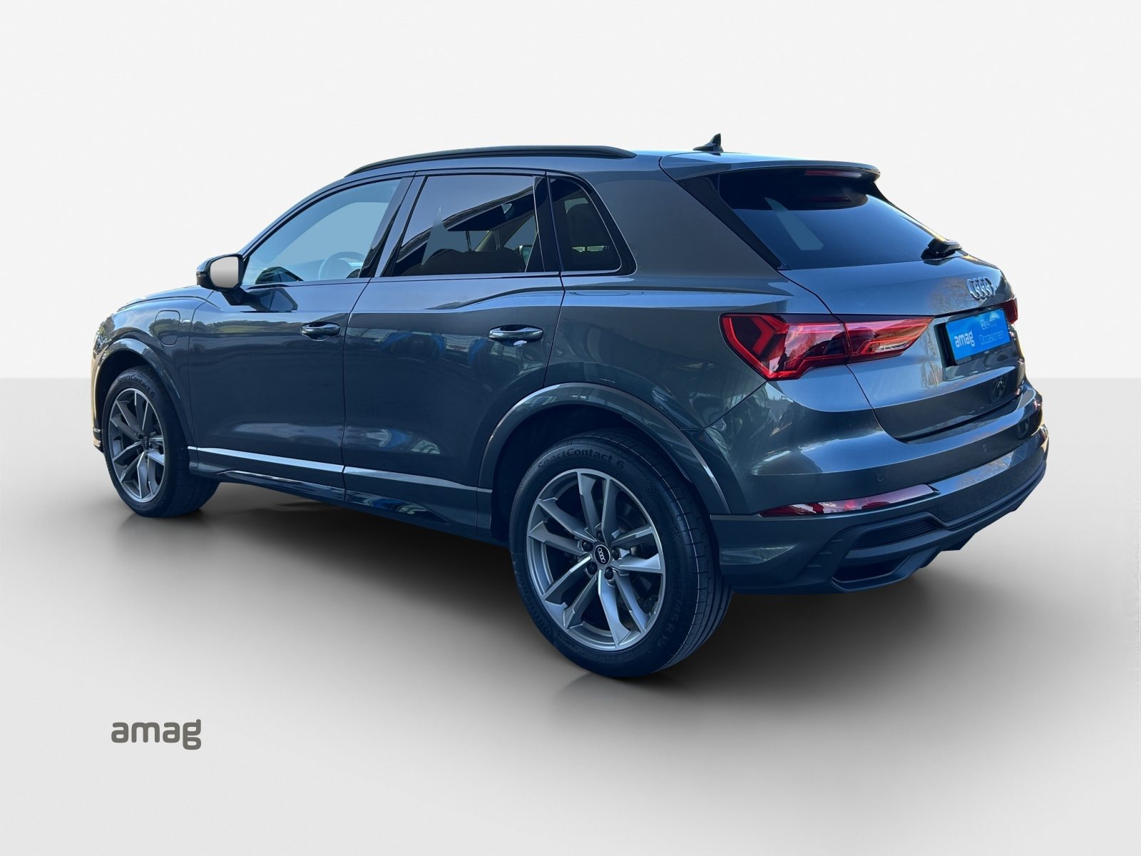 AUDI Q3 45 TFSI e S line Attraction, Voll-Hybrid Benzin/Elektro, Occasion / Gebraucht, Automatik - 3