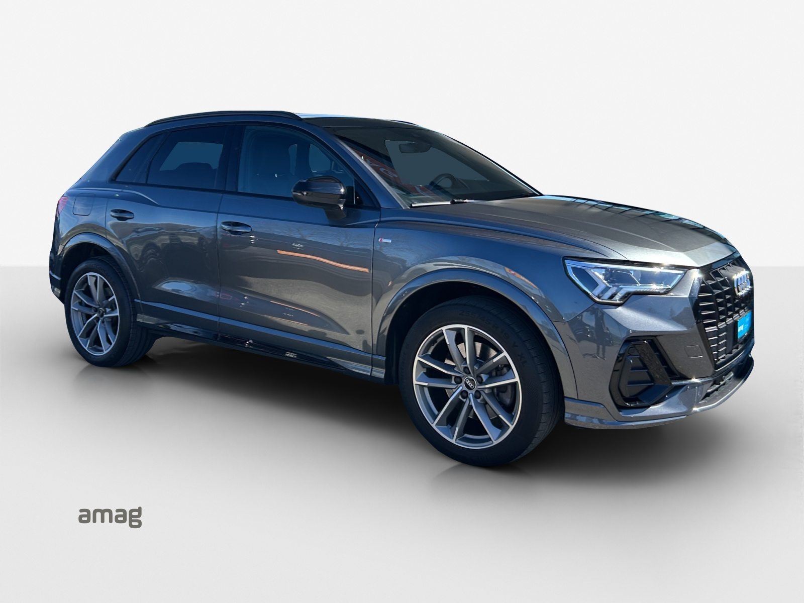 AUDI Q3 45 TFSI e S line Attraction, Voll-Hybrid Benzin/Elektro, Occasion / Gebraucht, Automatik - 7