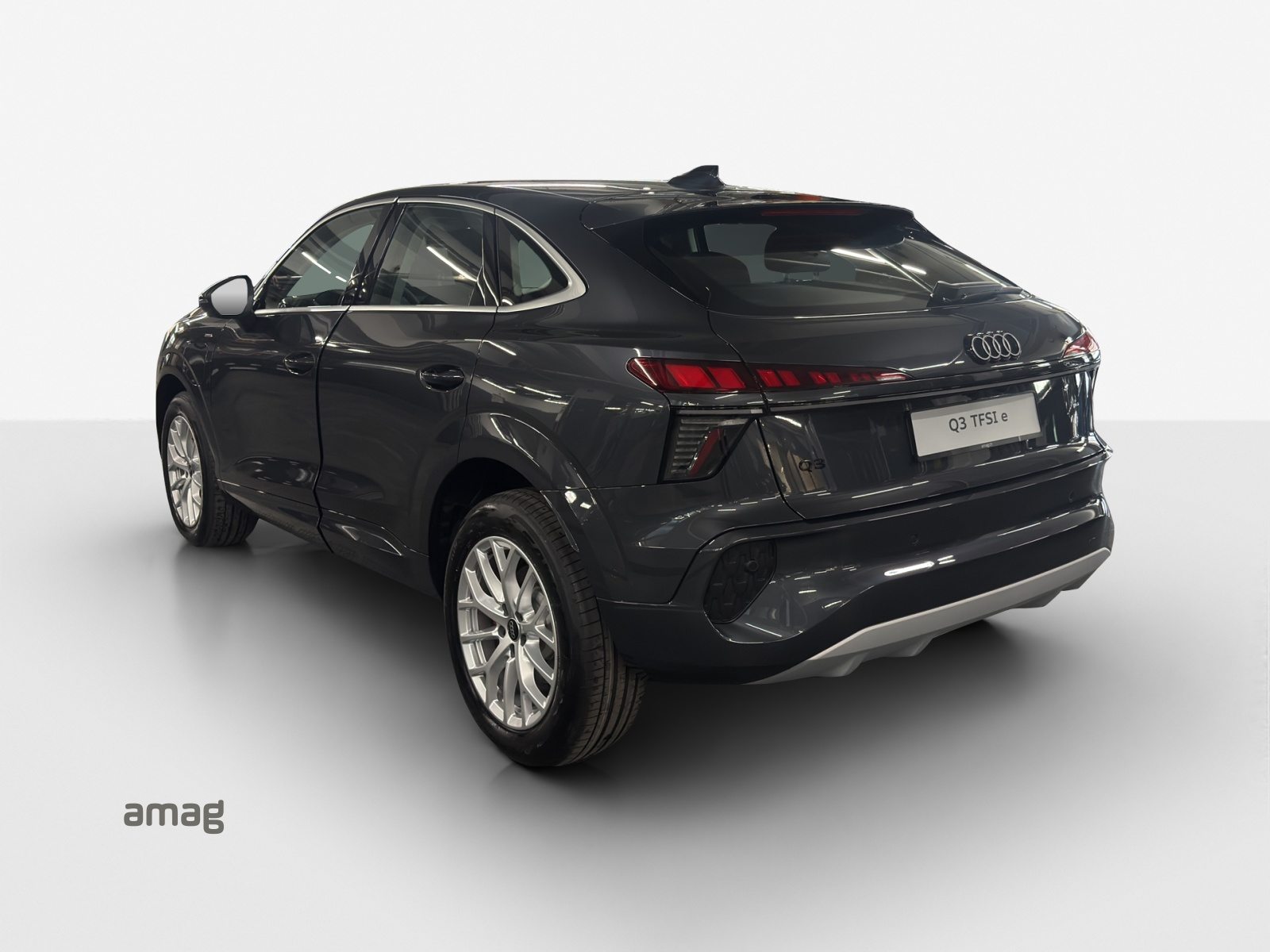 AUDI Q3 SB e-hybrid 200 kW, Full-Hybrid Petrol/Electric, Second hand / Used, Automatic - 3
