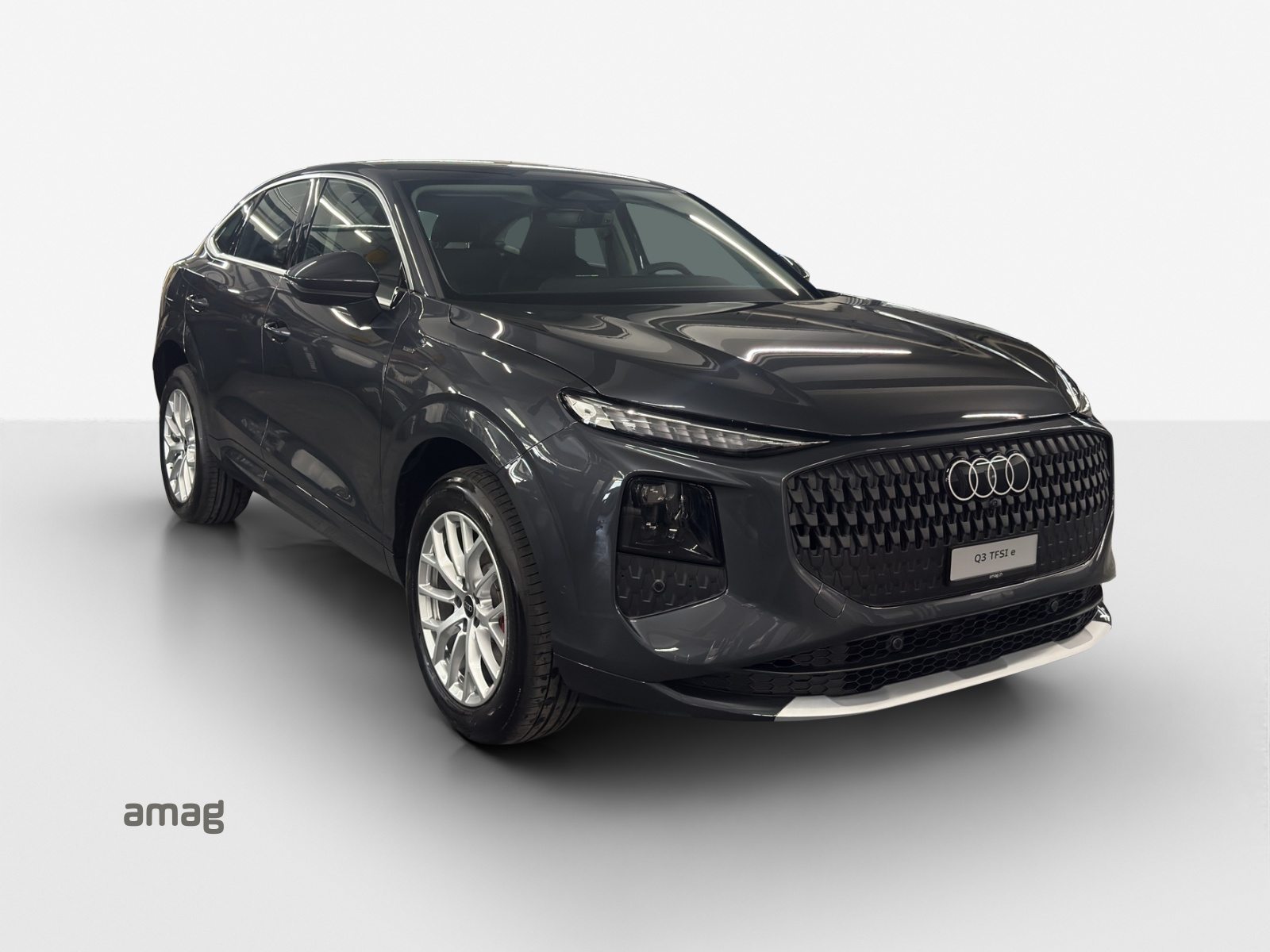 AUDI Q3 SB e-hybrid 200 kW, Full-Hybrid Petrol/Electric, Second hand / Used, Automatic - 6