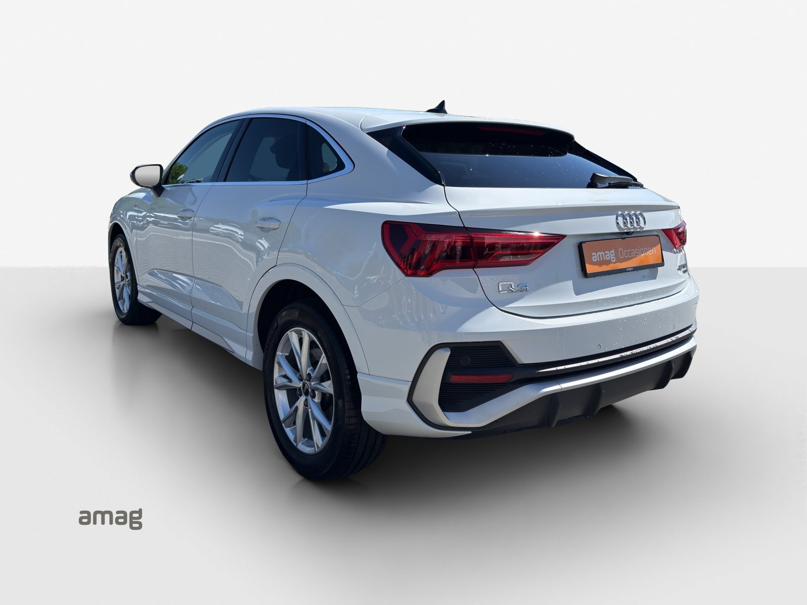 AUDI Q3 Sportback 40 TFSI S line, Essence, Occasion / Utilisé, Automatique - 3