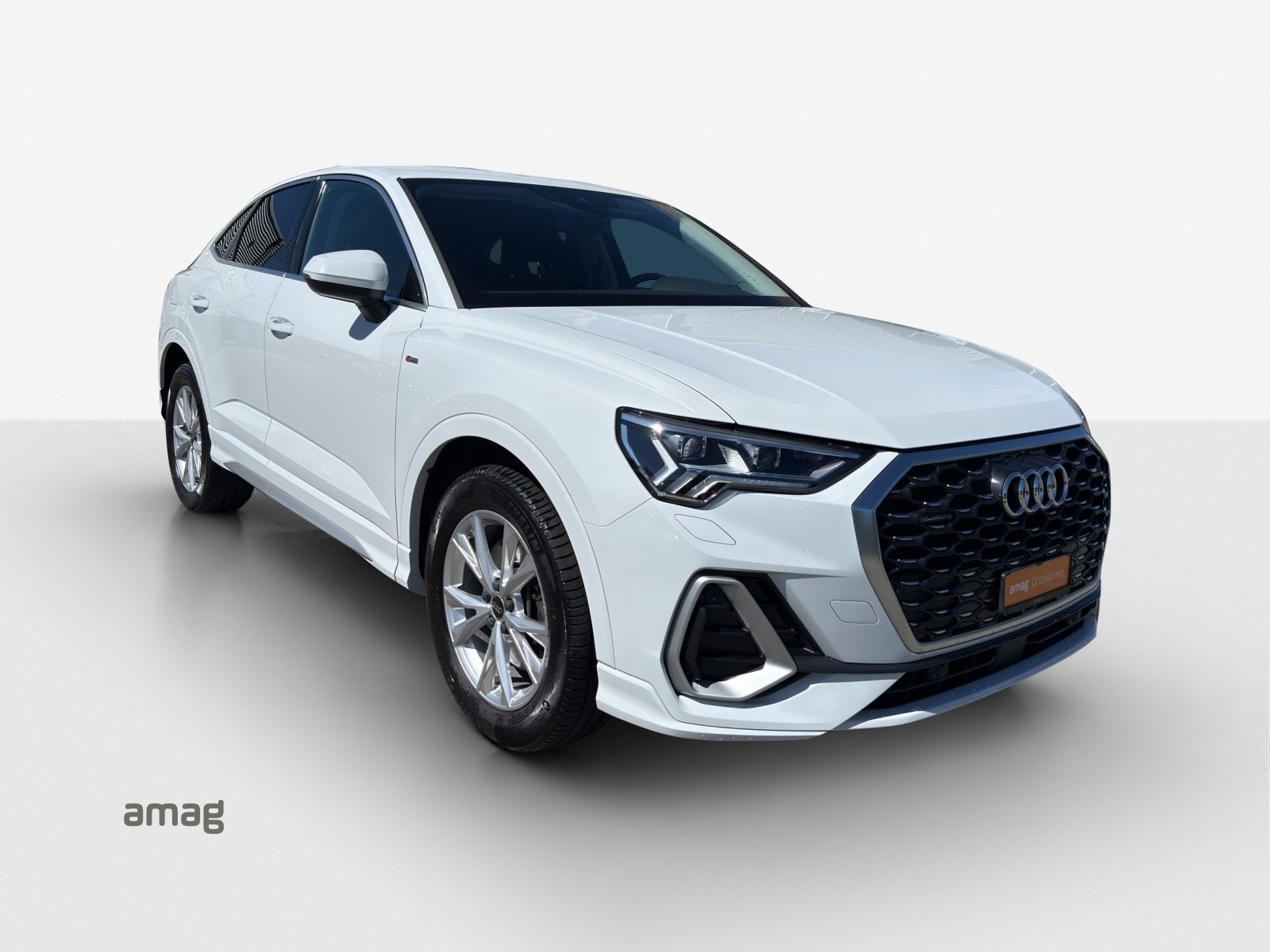 AUDI Q3 Sportback 40 TFSI S line, Essence, Occasion / Utilisé, Automatique - 6