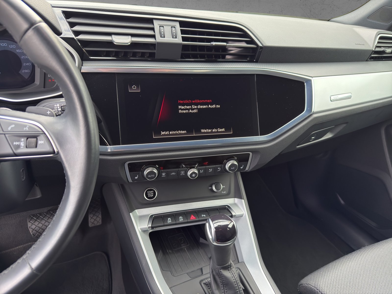 AUDI Q3 35 TFSI S line S-tronic, Essence, Occasion / Utilisé, Automatique - 7