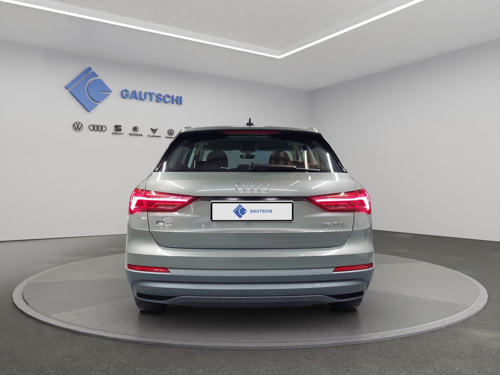 AUDI Q3 35 TFSI Attraction S-tronic, Benzin, Occasion / Gebraucht, Automatik - 4