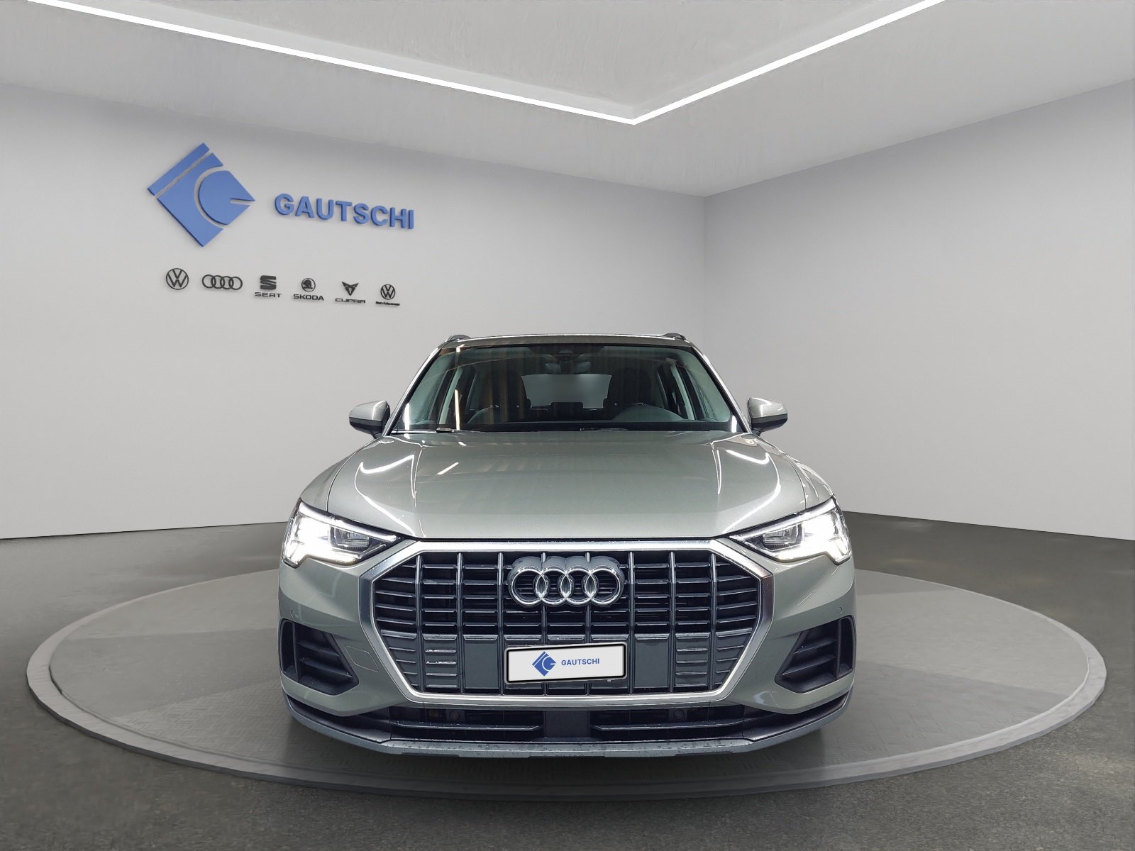 AUDI Q3 35 TFSI Attraction S-tronic, Benzin, Occasion / Gebraucht, Automatik - 5