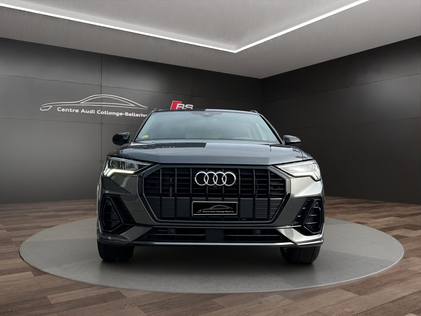 AUDI Q3 40 TDI S line Attraction, Diesel, Occasion / Utilisé, Automatique - 2