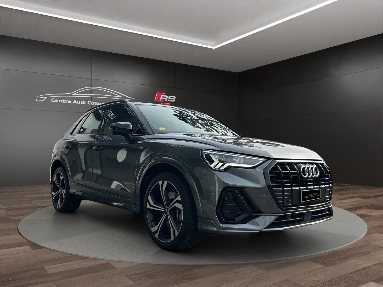 AUDI Q3 40 TDI S line Attraction, Diesel, Occasion / Utilisé, Automatique - 7