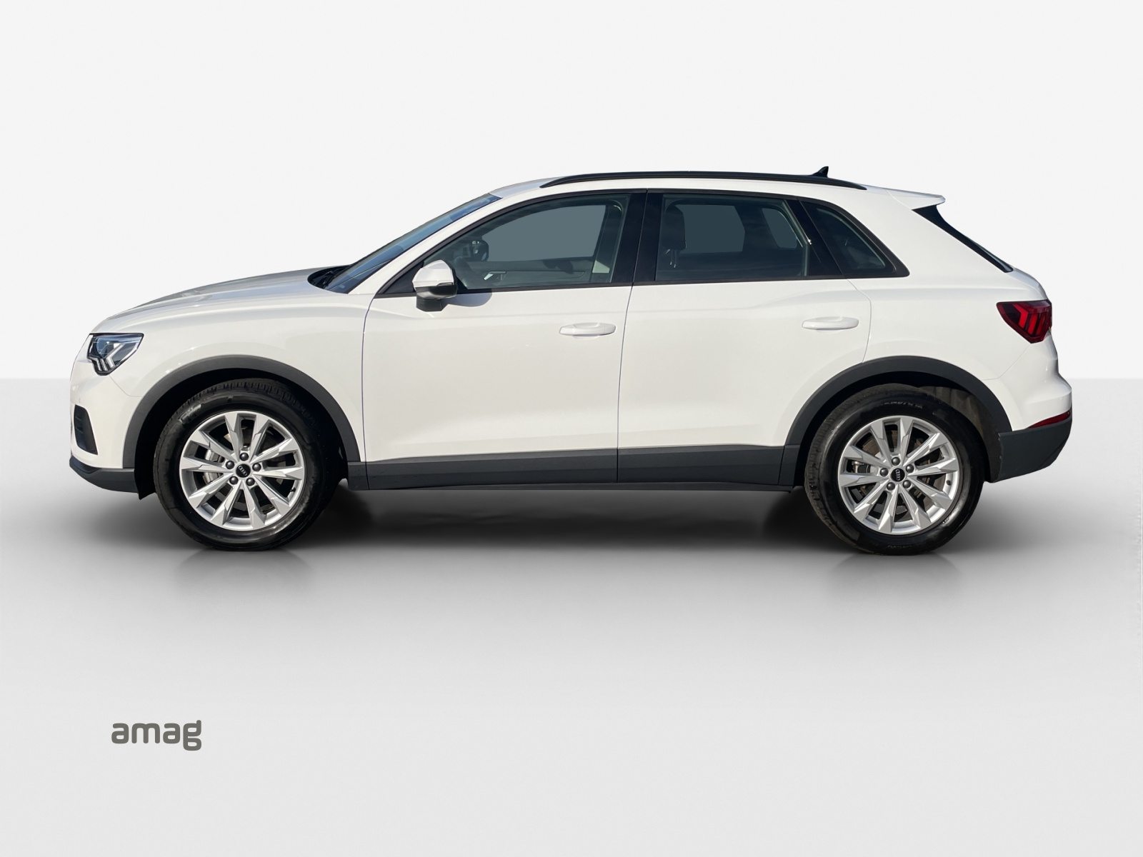 AUDI Q3 35 TFSI Attraction, Benzin, Occasion / Gebraucht, Automatik - 2