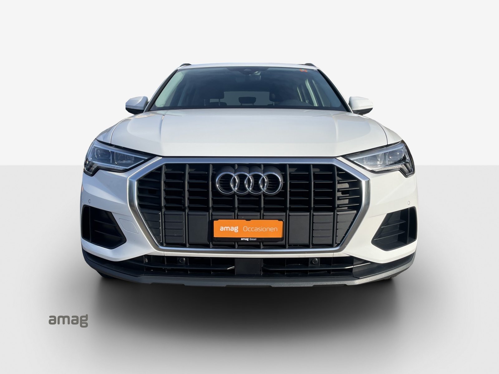 AUDI Q3 35 TFSI Attraction, Benzin, Occasion / Gebraucht, Automatik - 7