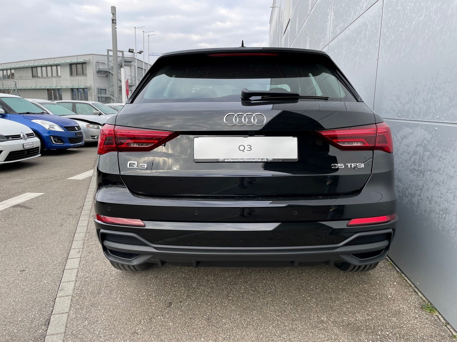 AUDI Q3 35 TFSI S line Attraction, Petrol, Second hand / Used, Automatic - 7