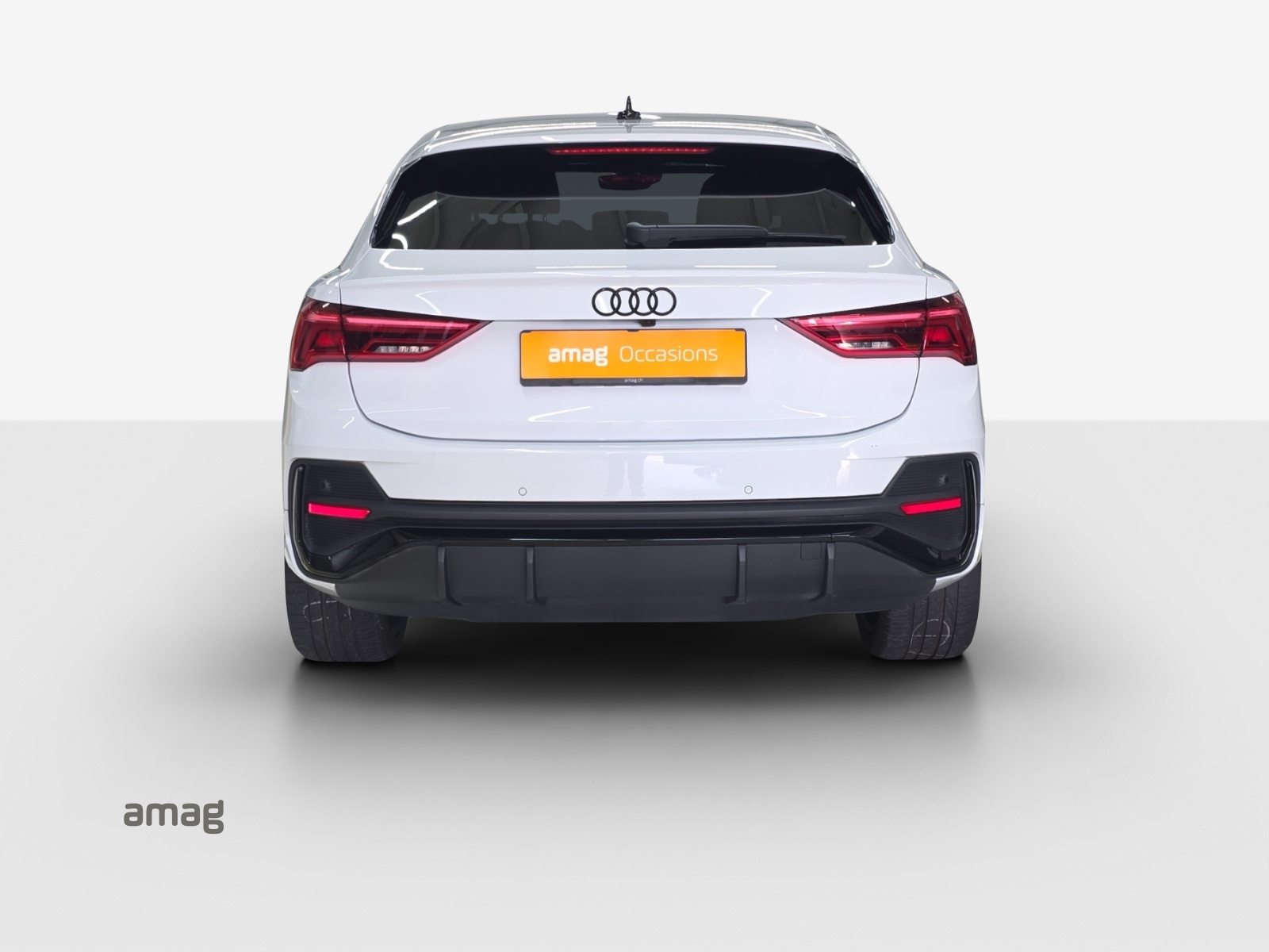 AUDI Q3 Sportback 45 TFSI e S line Attraction, Full-Hybrid Petrol/Electric, Second hand / Used, Automatic - 5