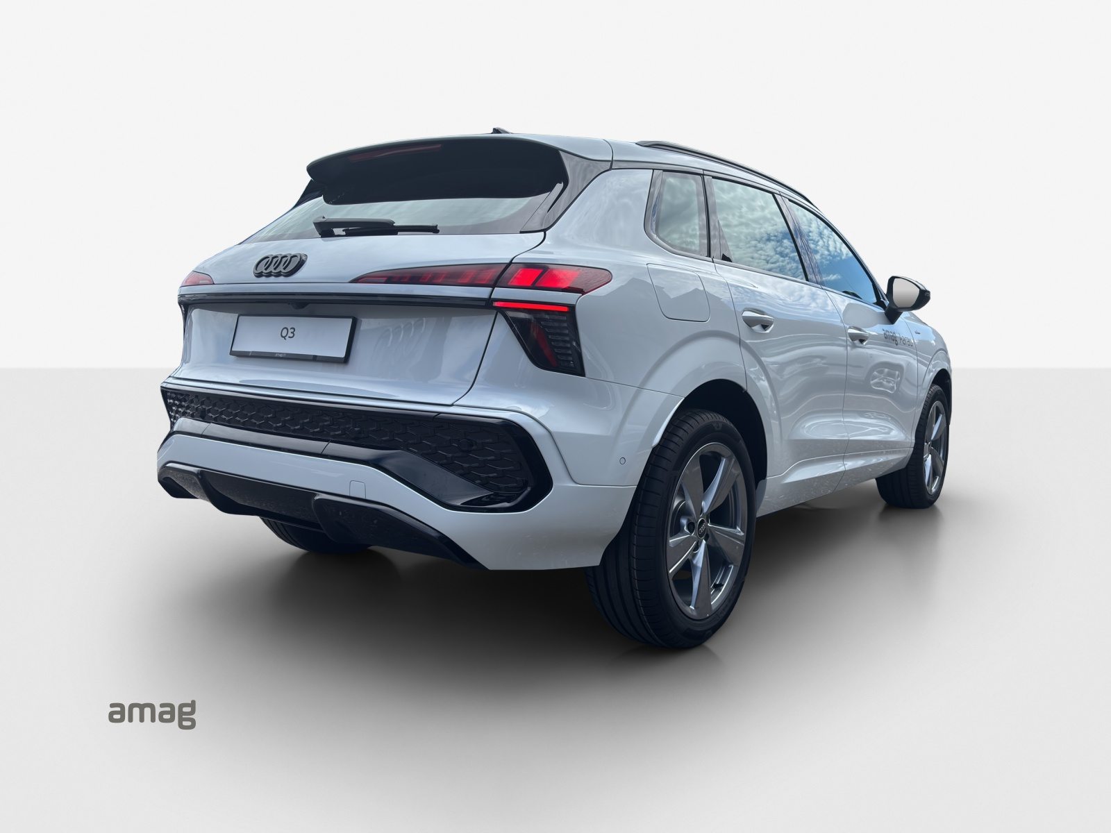 AUDI Q3 SUV TFSI 110 kW, Benzin, Occasion / Gebraucht, Automatik - 5