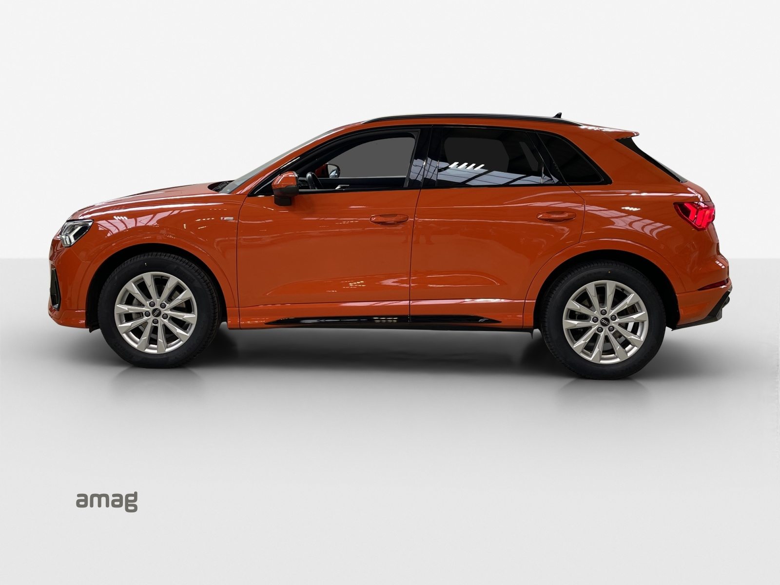 AUDI Q3 35 TFSI S line Attraction, Essence, Occasion / Utilisé, Automatique - 2