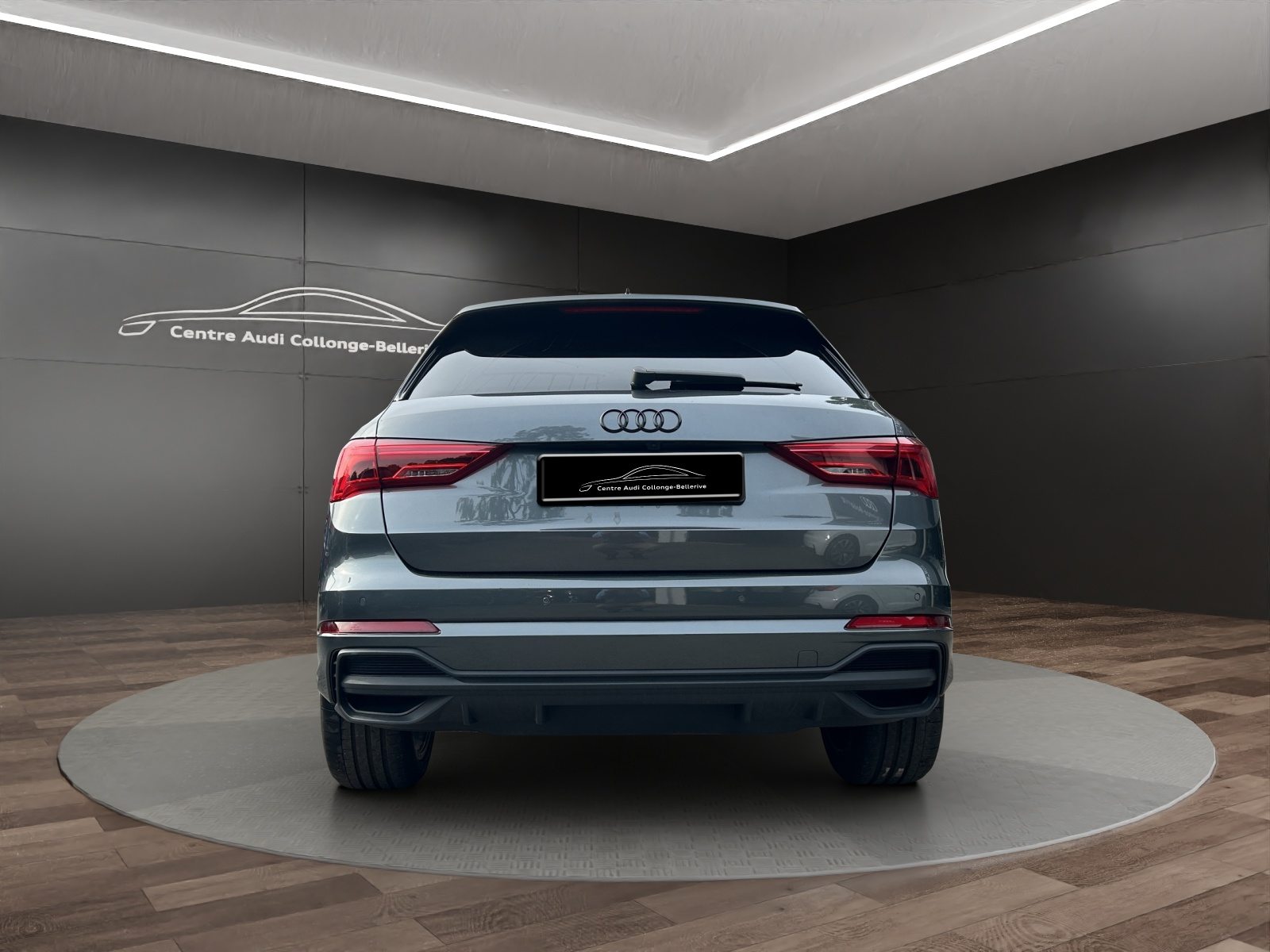 AUDI Q3 35 TFSI S line Attraction, Petrol, Second hand / Used, Automatic - 5