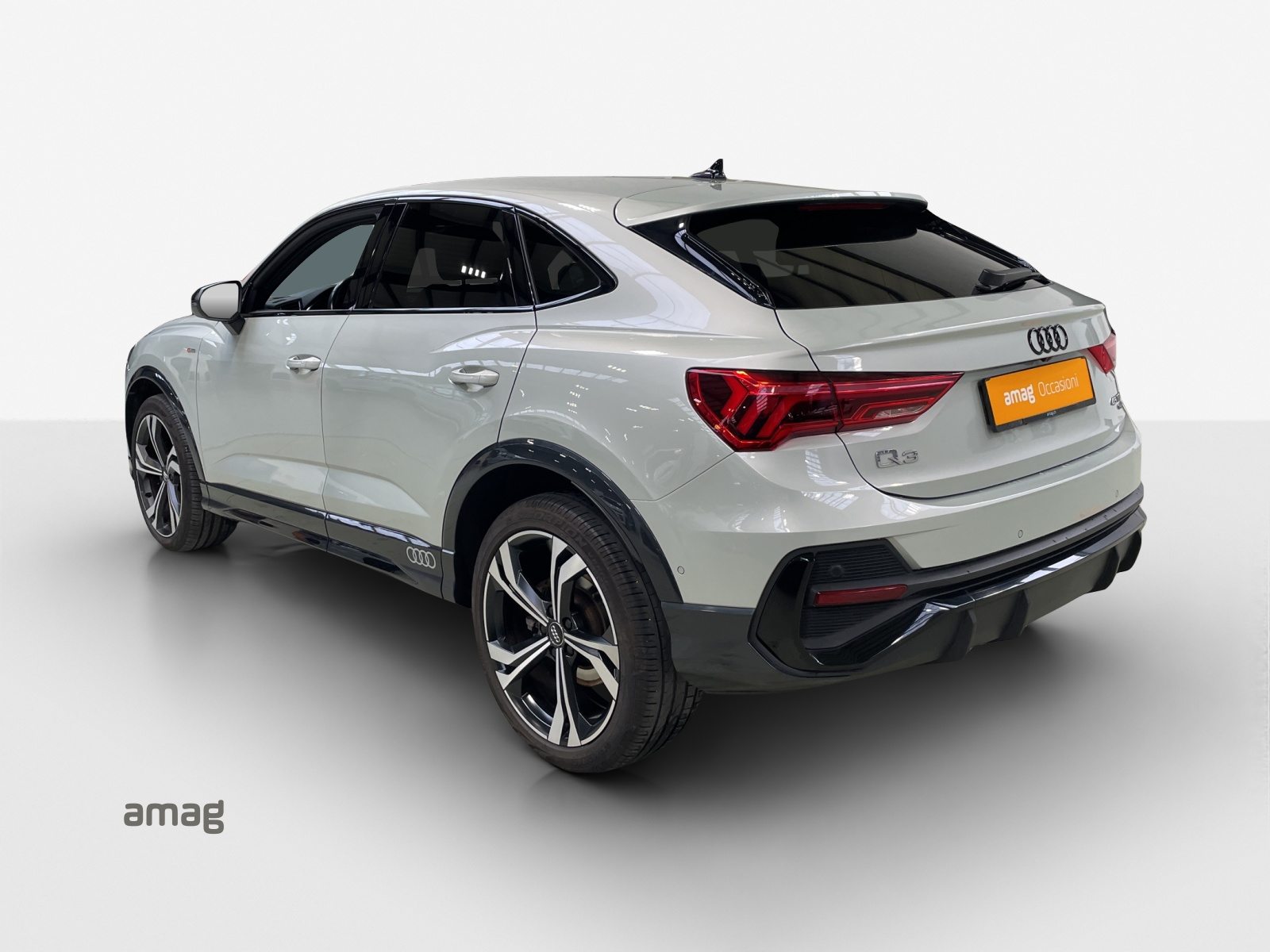AUDI Q3 Sportback 45 TFSI S line, Petrol, Second hand / Used, Automatic - 3