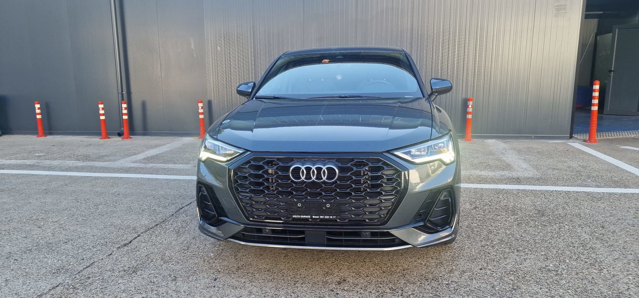 AUDI Q3 Sportback 35 TFSI S-tronic S line, Petrol, Second hand / Used, Automatic - 4