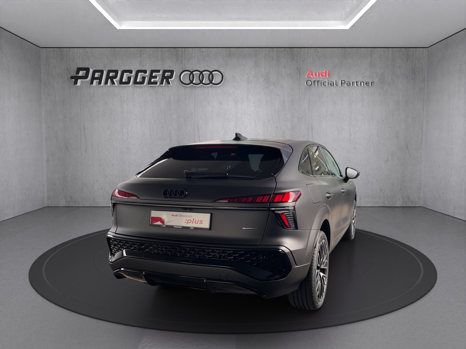 AUDI Q3 SB TFSI 195 kW, Benzin, Occasion / Gebraucht, Automatik - 6