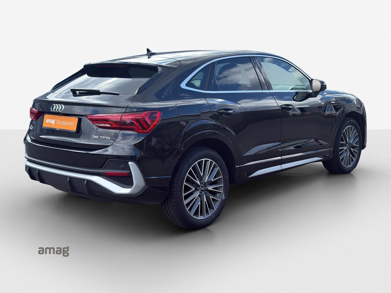 AUDI Q3 Sportback 35 TFSI S line Attraction, Benzin, Occasion / Gebraucht, Automatik - 5