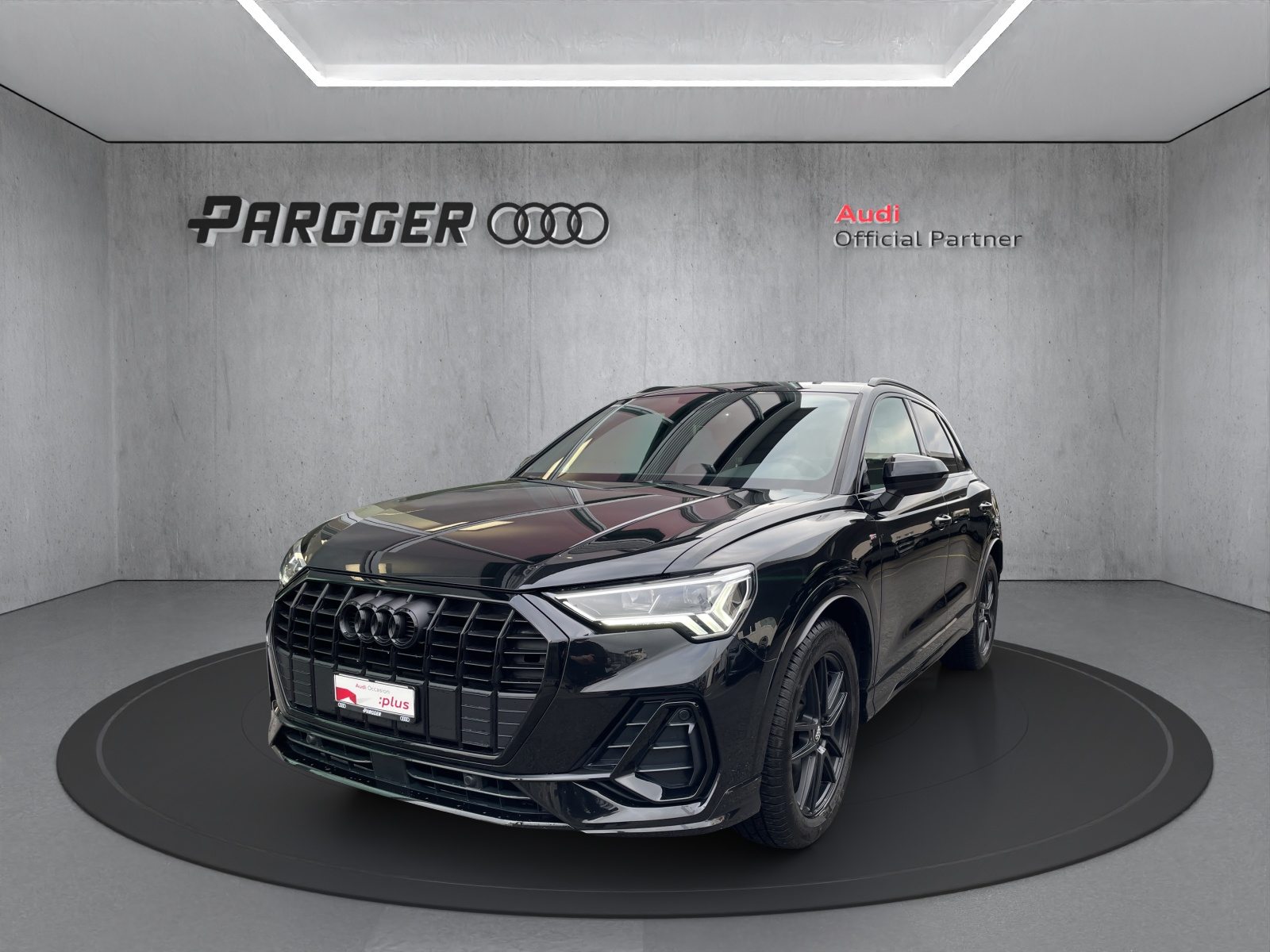 AUDI Q3 35 TFSI S line Attraction