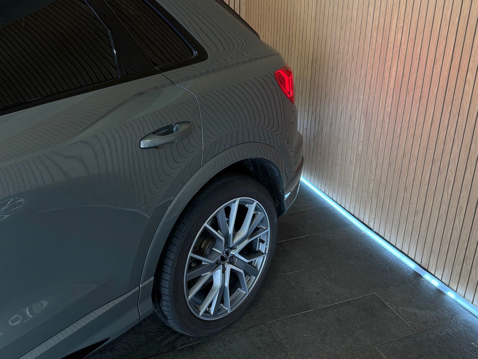 AUDI Q3 45 TFSI e S line Attraction S-tronic, Plug-in-Hybrid Benzin/Elektro, Occasion / Gebraucht, Automatik - 5
