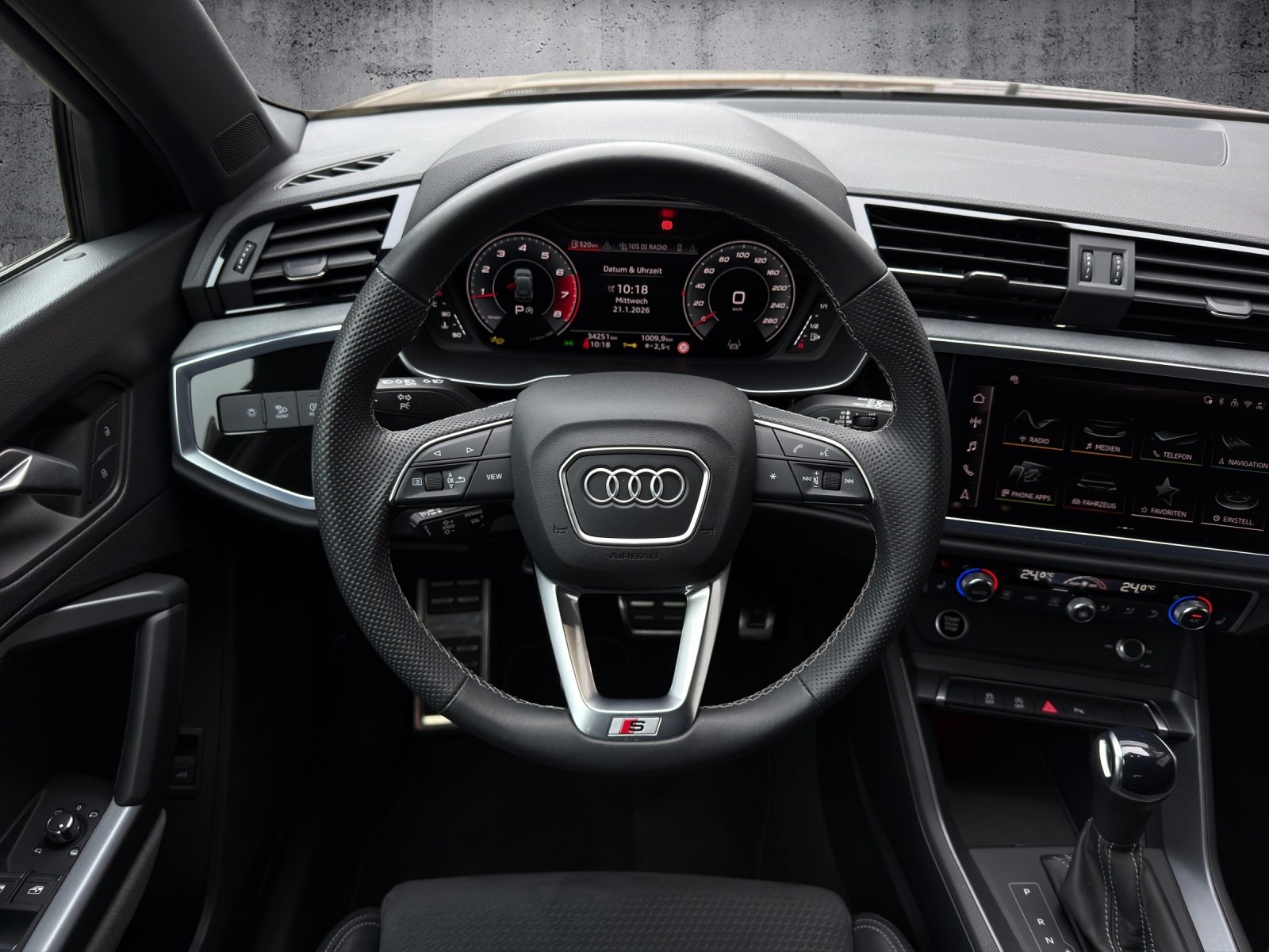 AUDI Q3 40 TDI S line quattro S-tronic *CH-Fahrzeug*, Diesel, Occasion / Gebraucht, Automatik - 7