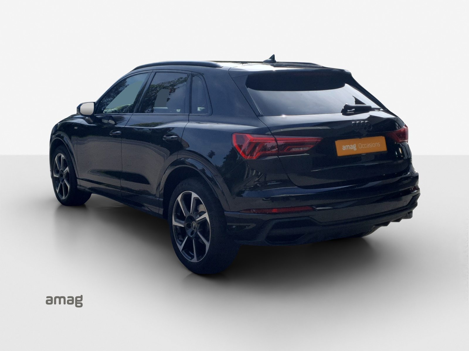 AUDI Q3 35 TFSI S line Attraction, Benzin, Occasion / Gebraucht, Automatik - 3
