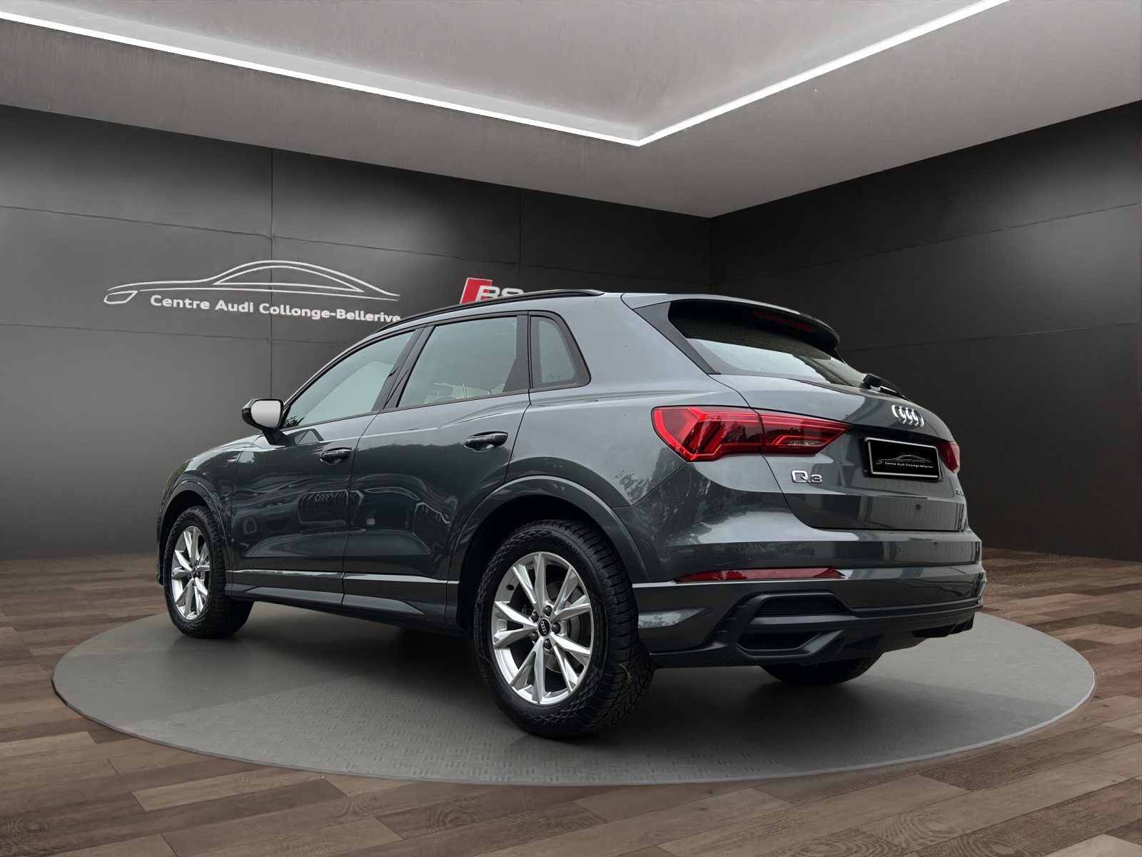 AUDI Q3 35 TFSI S line Attraction, Benzin, Occasion / Gebraucht, Automatik - 4