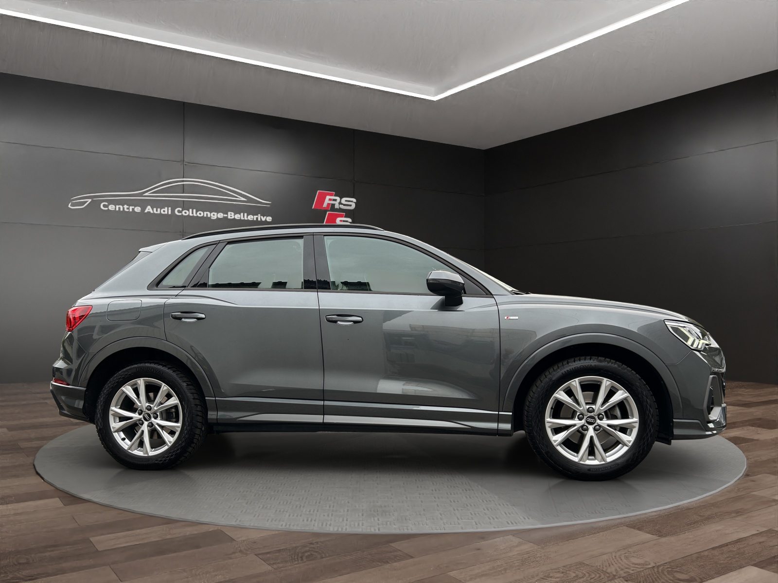 AUDI Q3 35 TFSI S line Attraction, Benzin, Occasion / Gebraucht, Automatik - 7