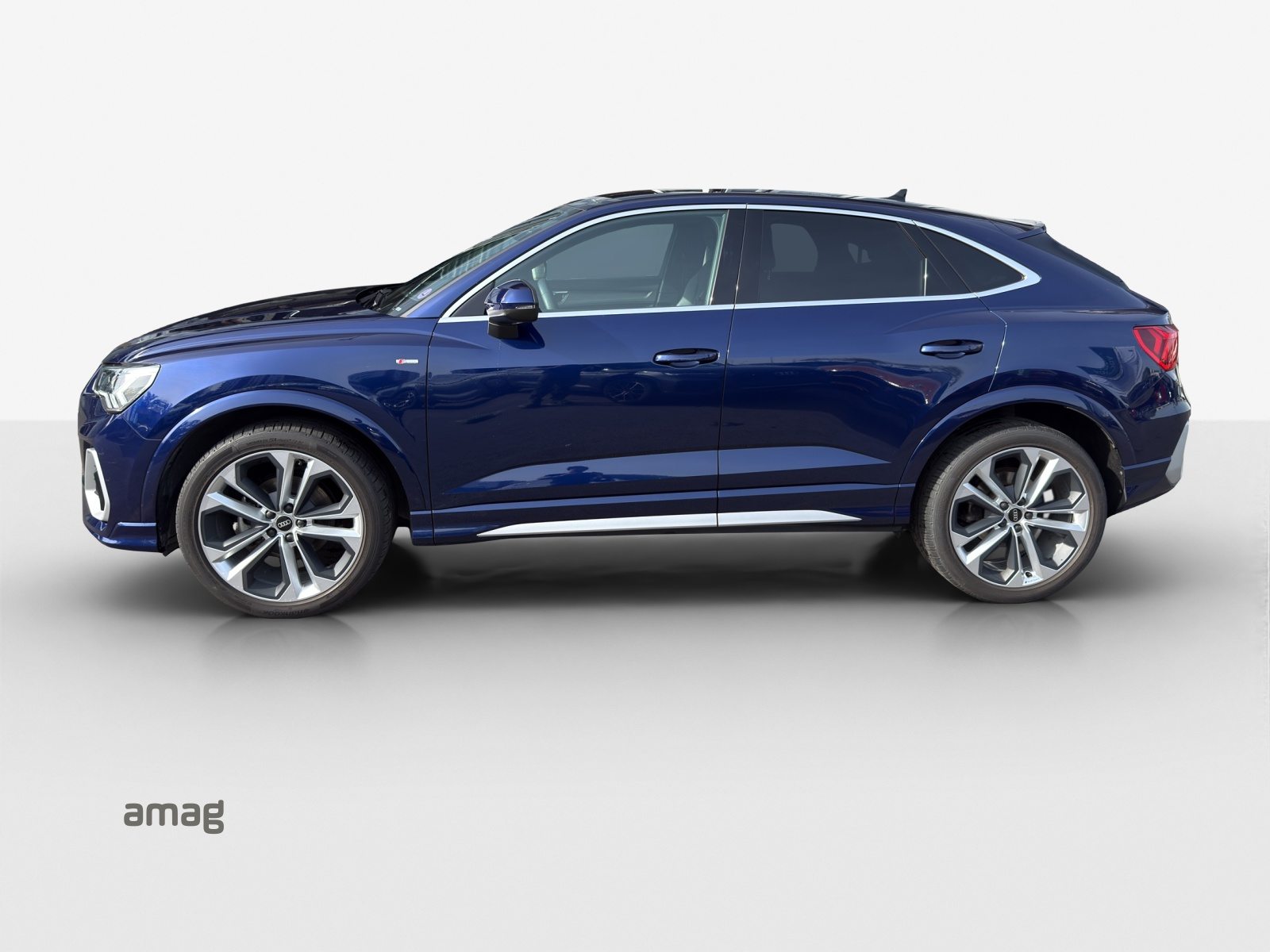 AUDI Q3 Sportback 35 TFSI S line Attraction, Benzin, Occasion / Gebraucht, Automatik - 2