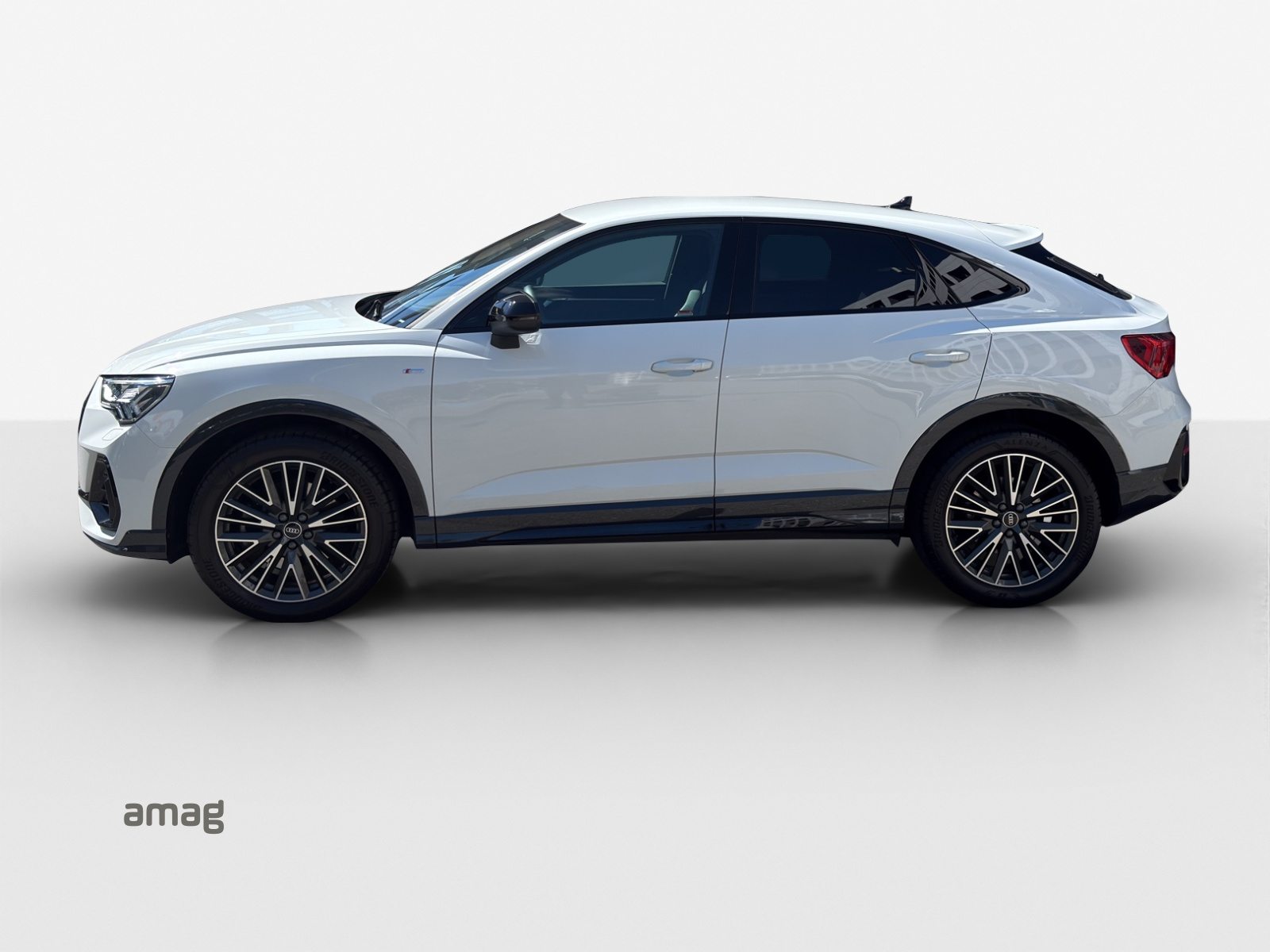 AUDI Q3 Sportback 40 TFSI S line, Benzina, Occasioni / Usate, Automatico - 2