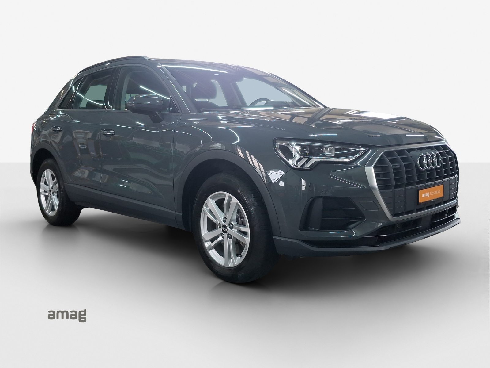 AUDI Q3 40 TDI Attraction, Diesel, Occasion / Utilisé, Automatique - 6
