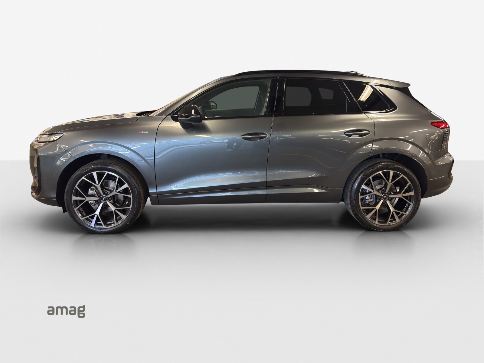 AUDI Q3 SUV TFSI 110 kW, Benzin, Occasion / Gebraucht, Automatik - 2