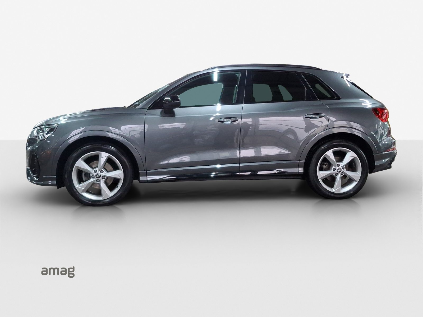 AUDI Q3 35 TFSI S line Attraction, Benzin, Occasion / Gebraucht, Automatik - 2