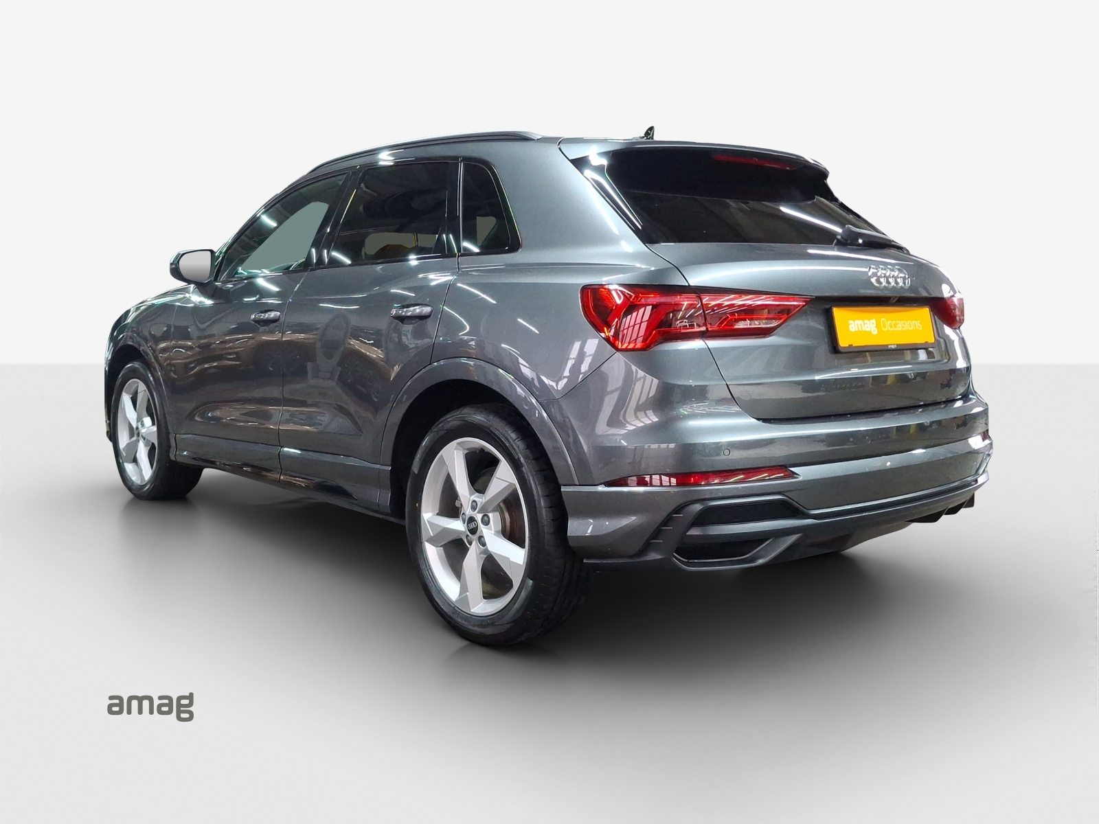 AUDI Q3 35 TFSI S line Attraction, Benzin, Occasion / Gebraucht, Automatik - 3